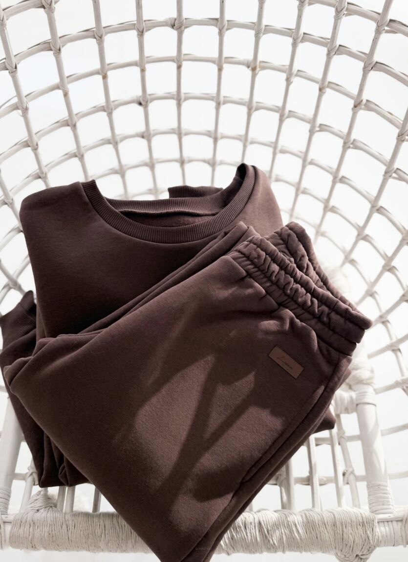 Czekoladowy Dres Simple